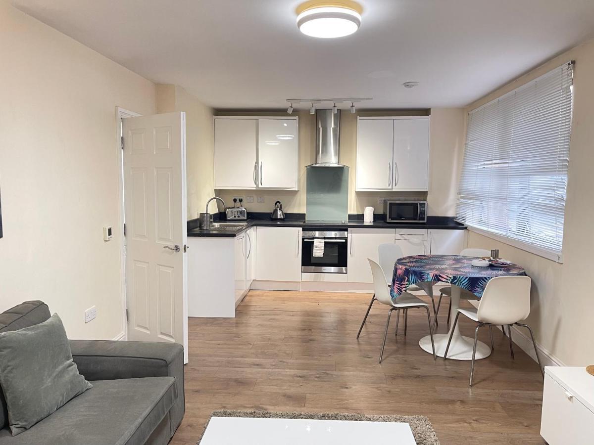 Westminster House Apartment Slough Ngoại thất bức ảnh